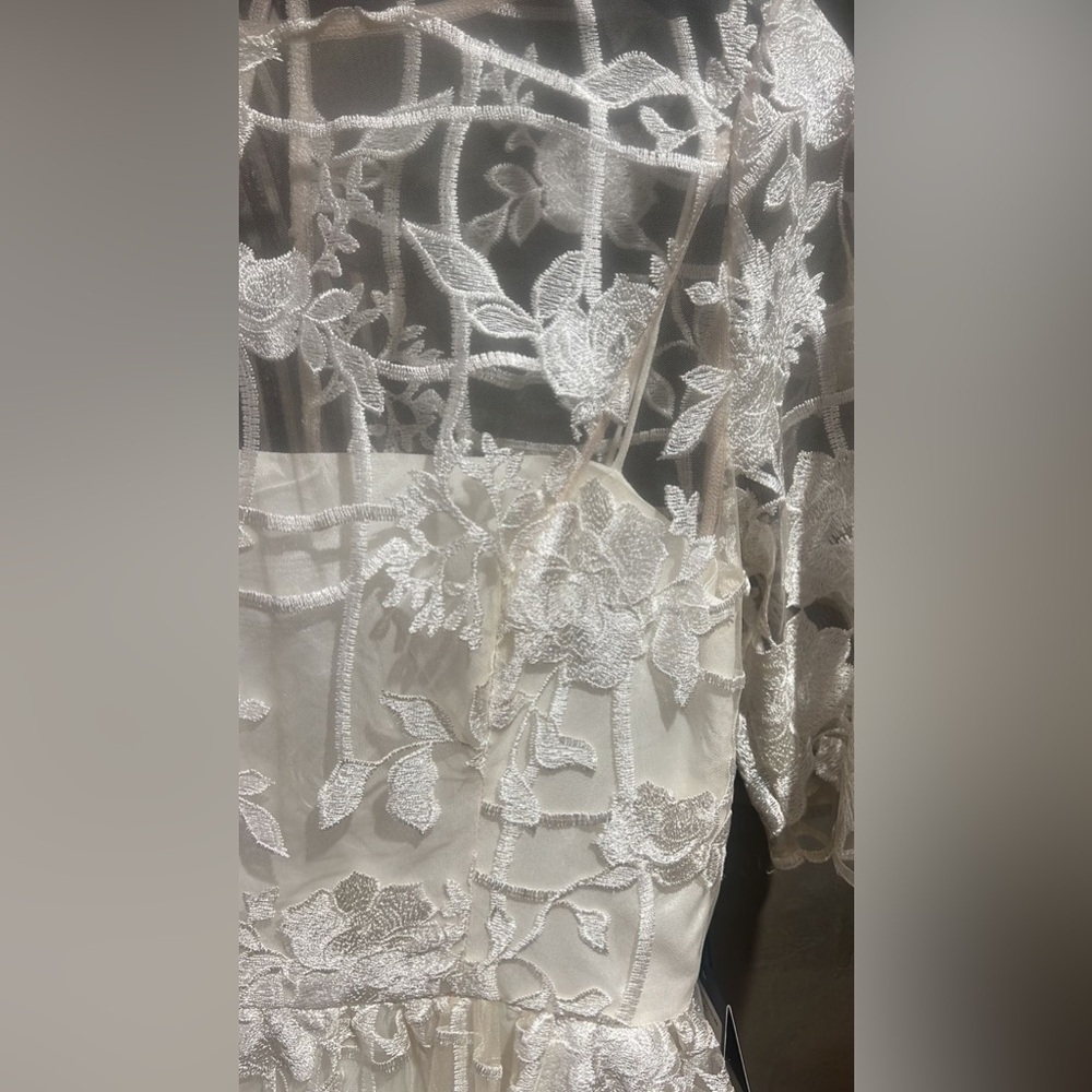 NWT ADRIANNA PAPELL Elegant White Lace Dress SIZE 8 - Picture 2 of 9